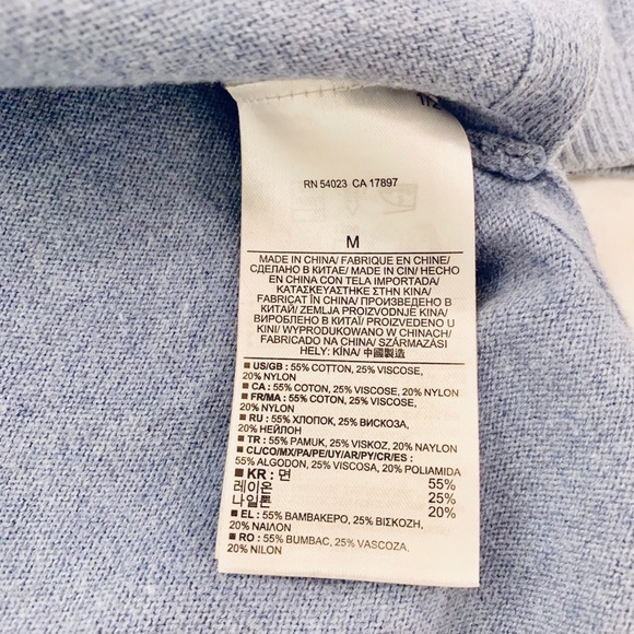 ❌SOLD❌EUC. Soft Banana republic pullover sweater! - Picture 6 of 7